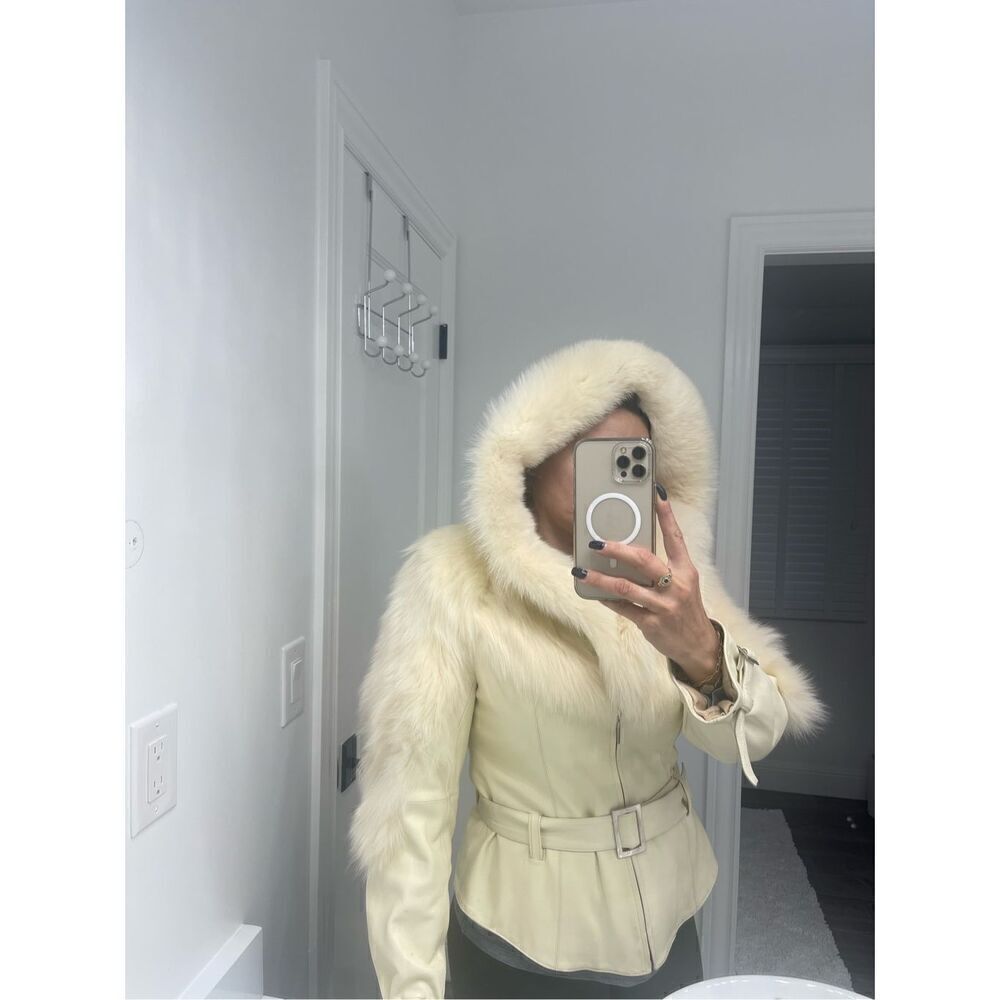 Leather Jacket with Fox Fur - Picture 10 of 10